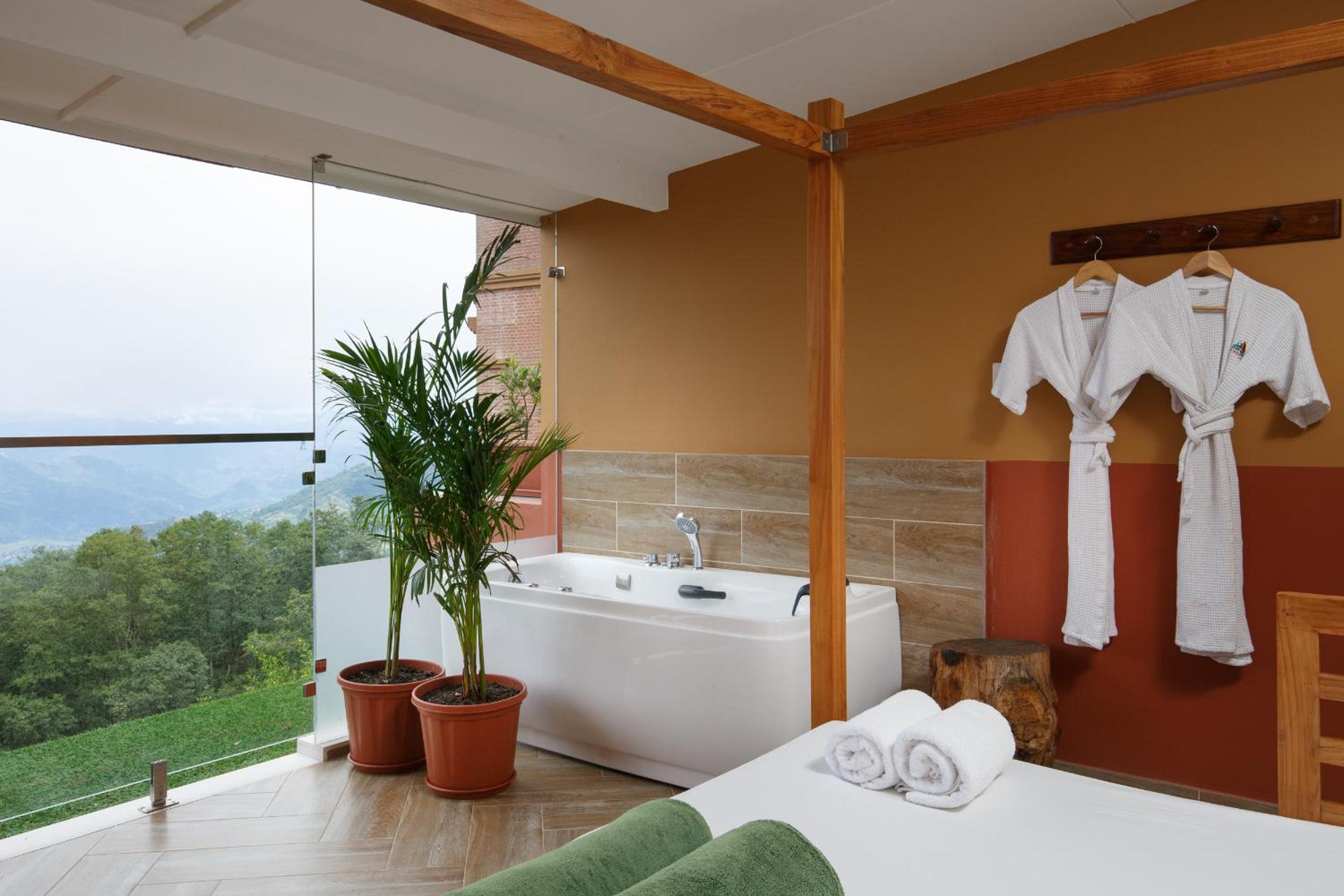 Club Himalaya by ACE Hotels 68/68