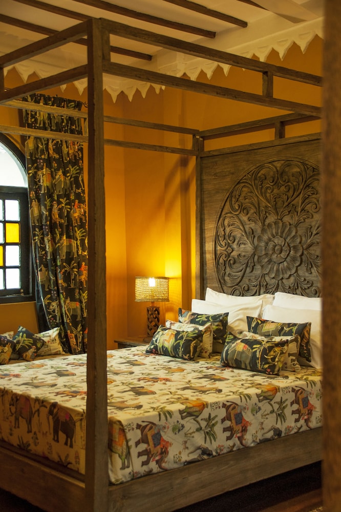 Family, Apartment, Queen Bed, Sofa, Kitchenette, Garden Area