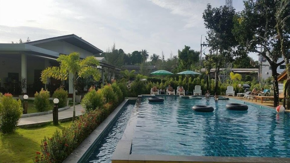 Morakot Lanta Resort 58/63