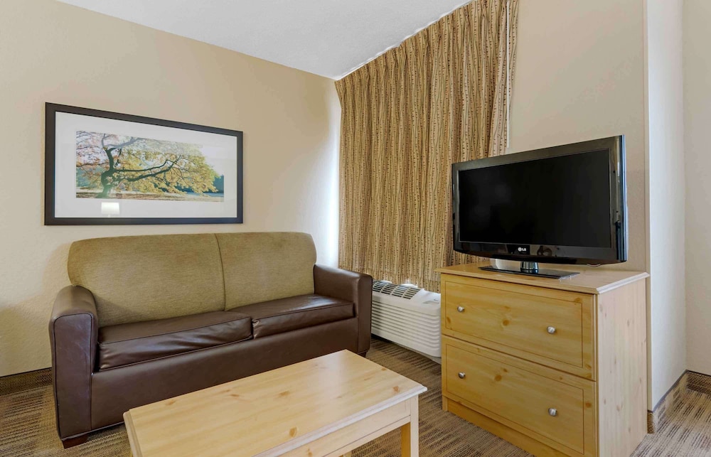 Extended Stay America Select Suites Orlando Southpark 36/56