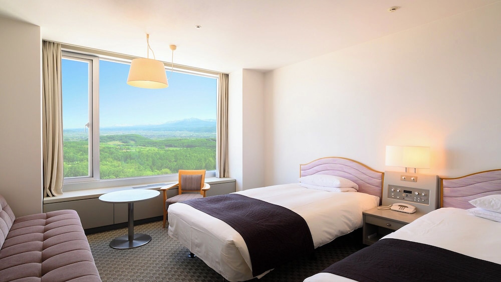 ROOM, TWIN BEDS, MOUNTAIN VIEW, SMOKING