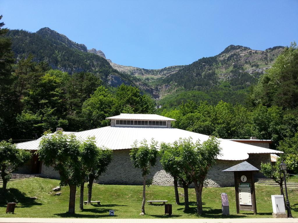 Villa de Canfranc 17/18