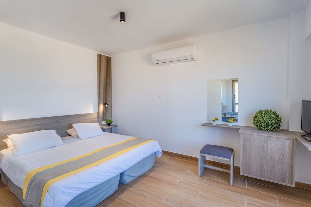 Toxotis Hotel 30/70