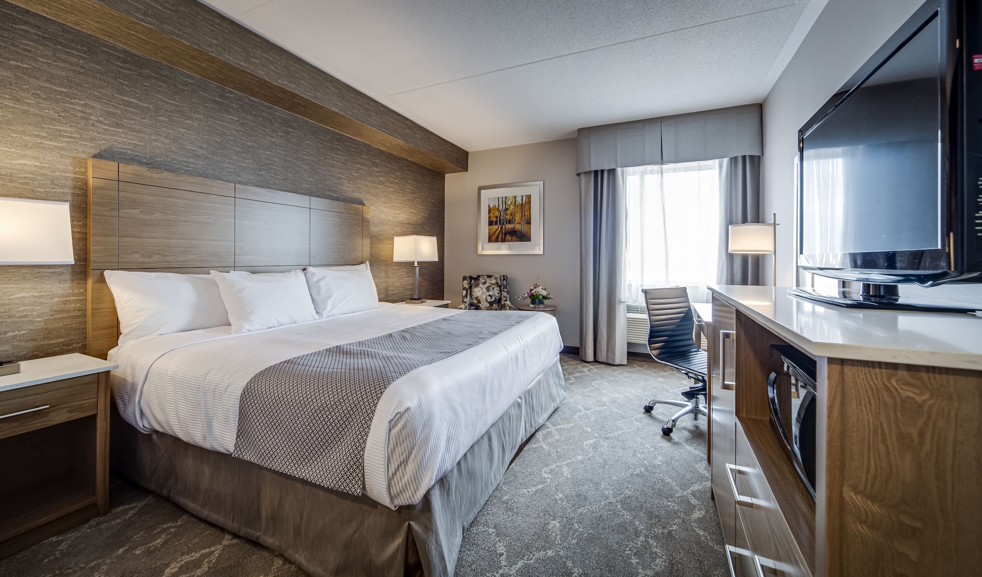 STANDARD, QUEEN BED