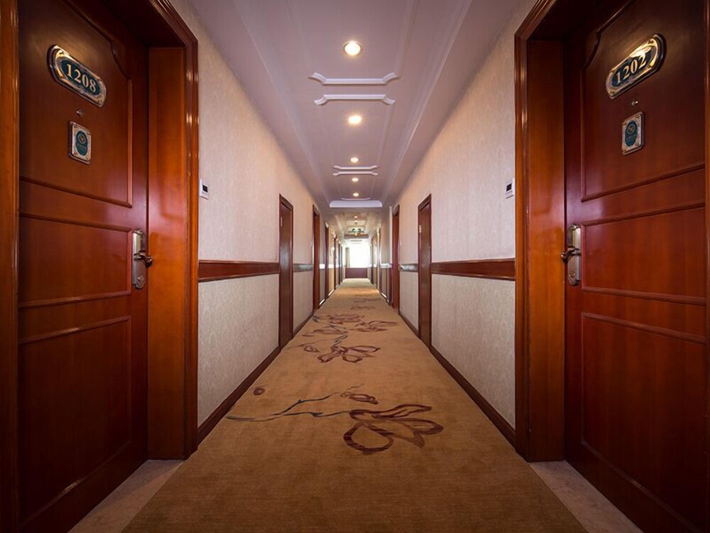 Vienna Hotel Yousong Branch 25/35