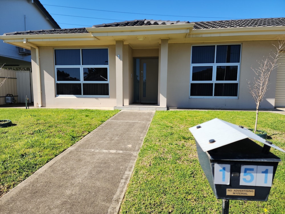 Ethelton Serviced Apartments 38/50
