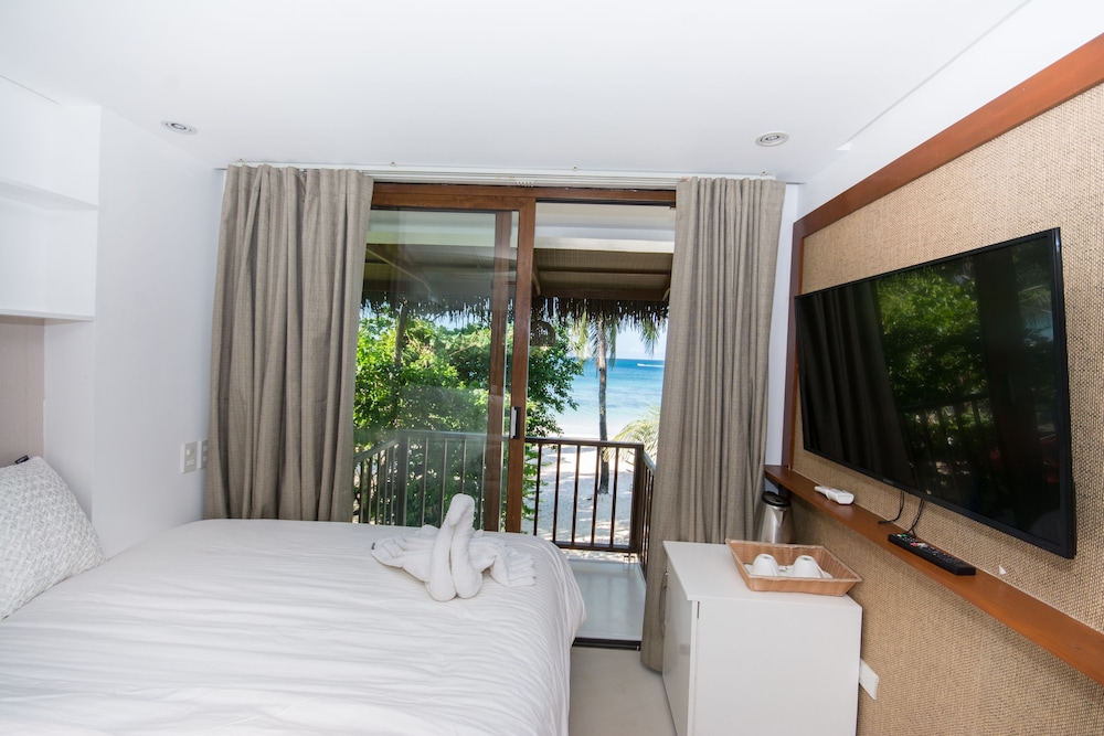 Signature Boracay Blue 11/50