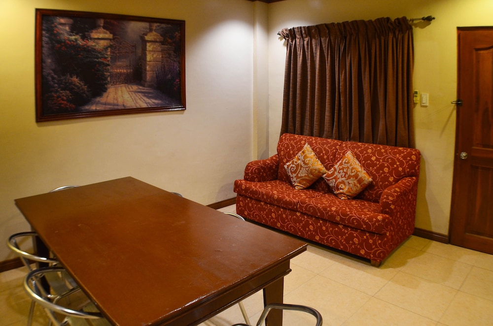 Subic Waterfront Resort & Hotel 34/55