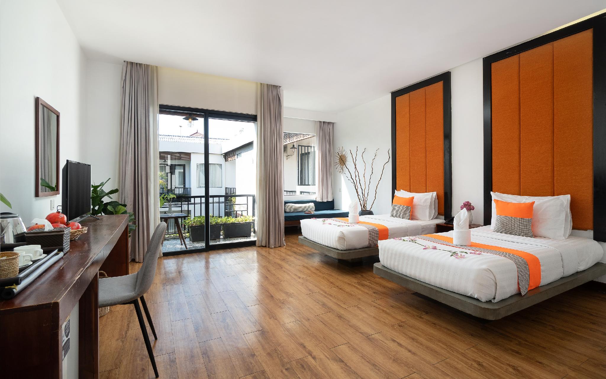 Room, Twin Beds, Pool View