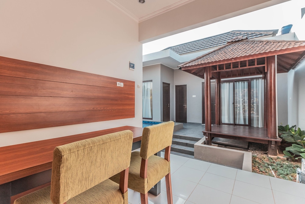 Nemuru Villa Ubud Anyer 27/30