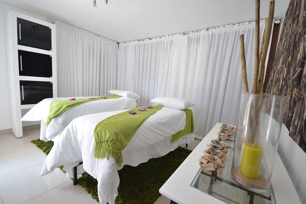 ANEW Hotel & Convention Centre OR Tambo Johannesburg 35/62