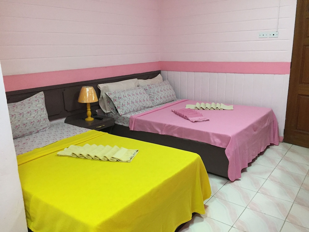 Hayward Travel Inn 37/55