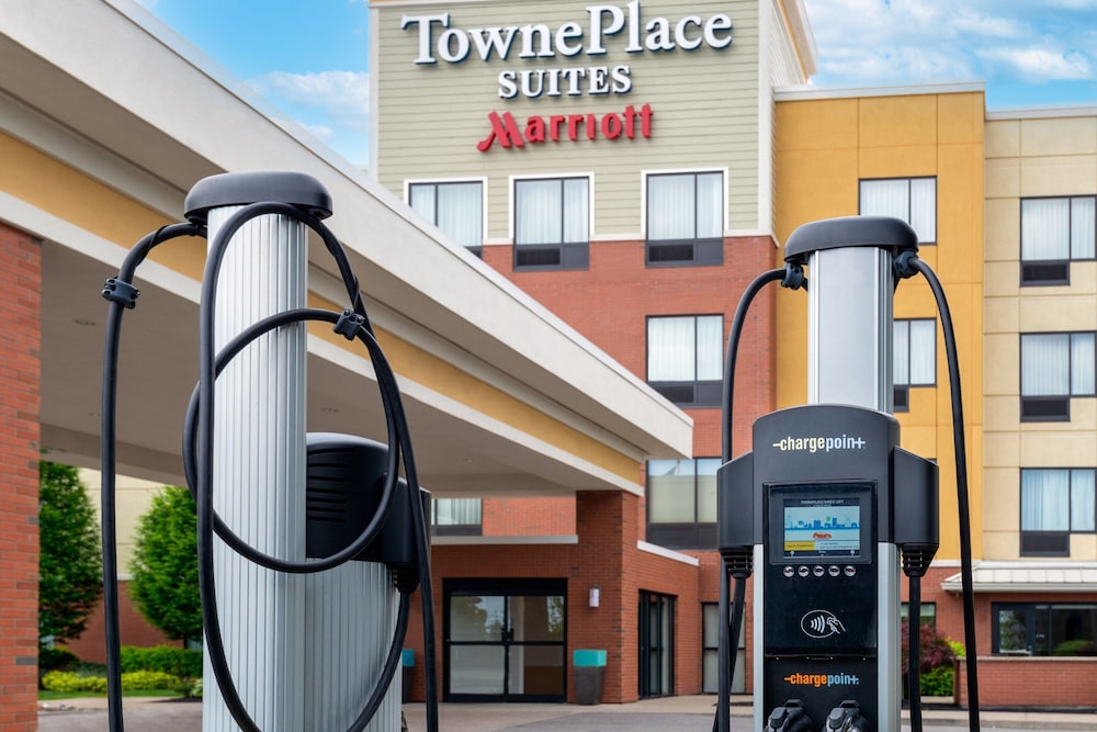 TOWNEPLACE SUITES BUFFALO AIRPORT 3/50