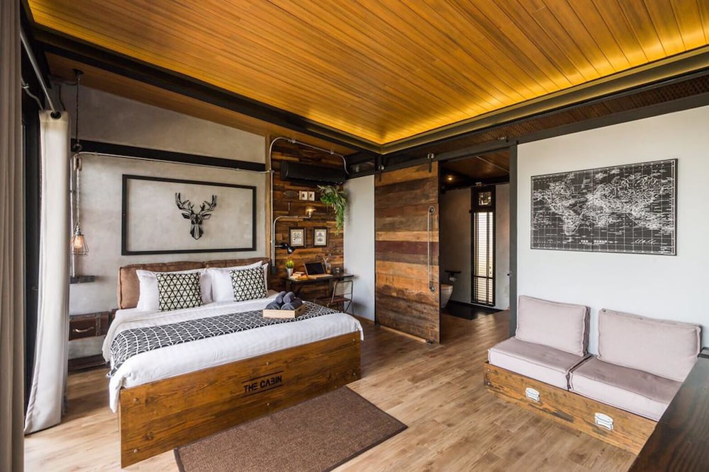 The Cabin Beach Resort 47/63