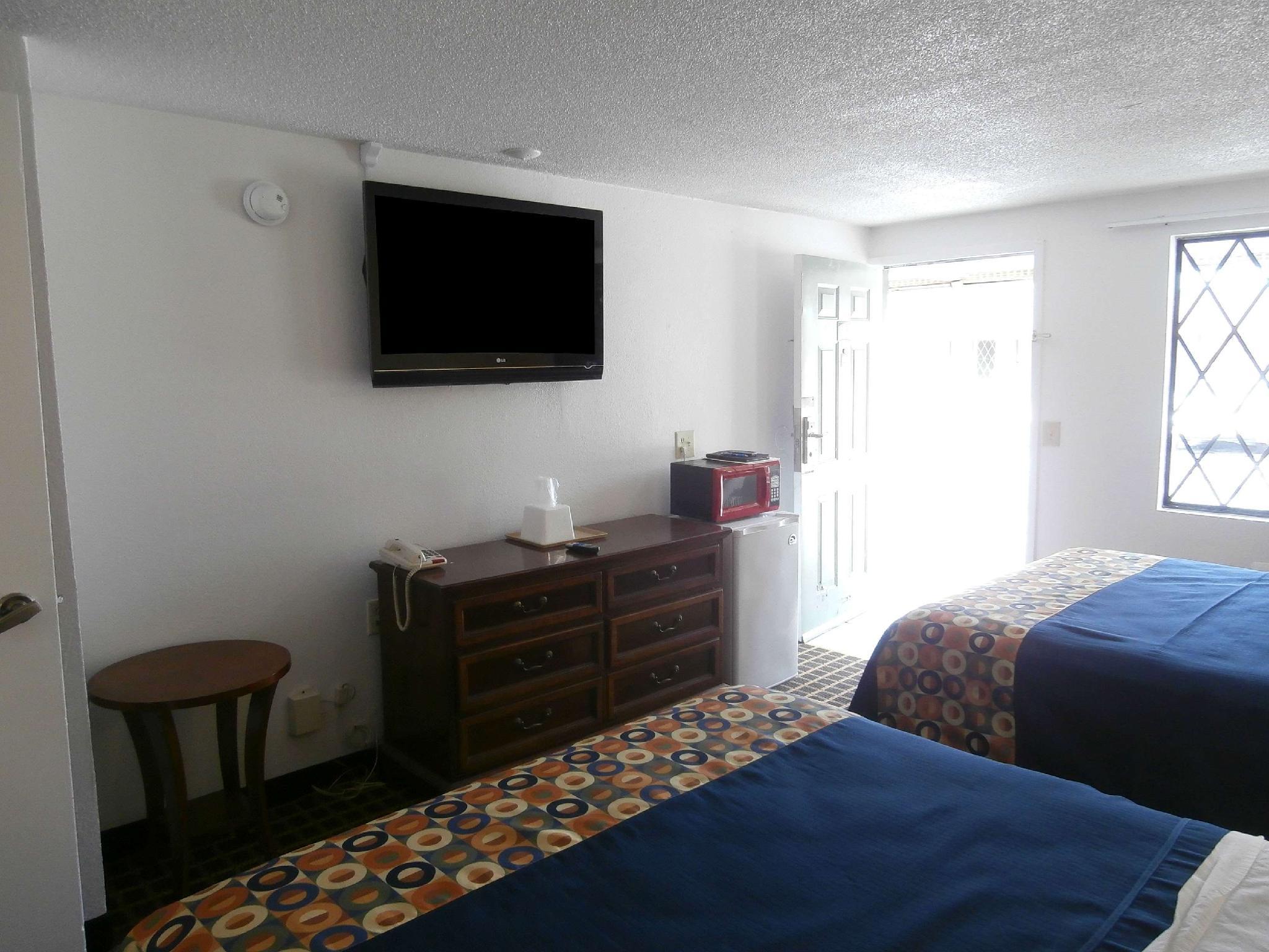 712 INN (ex.Americas Best Value Inn Myrtle Beach) 13/15