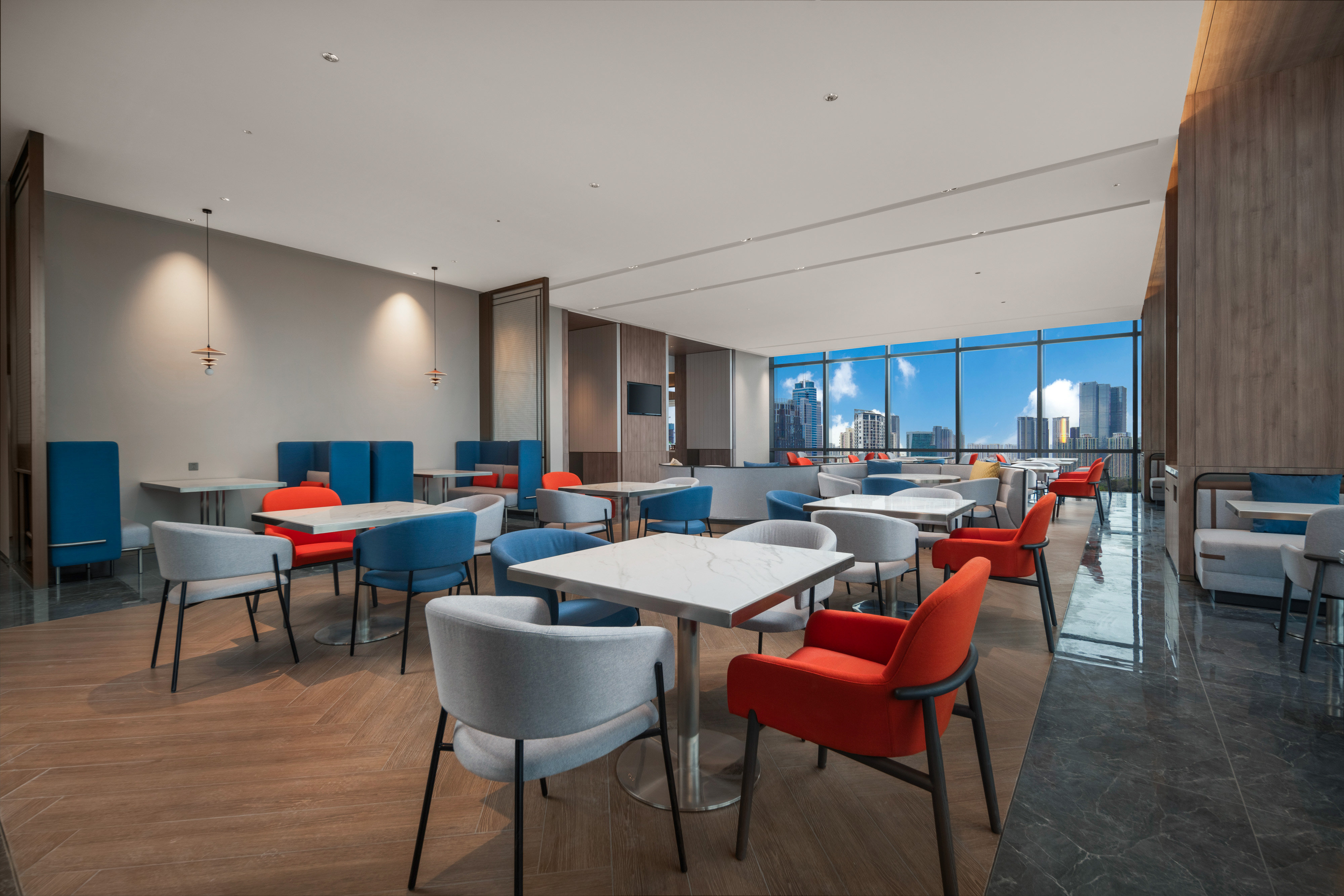 Holiday Inn Express Shenzhen Futian Center 46/63