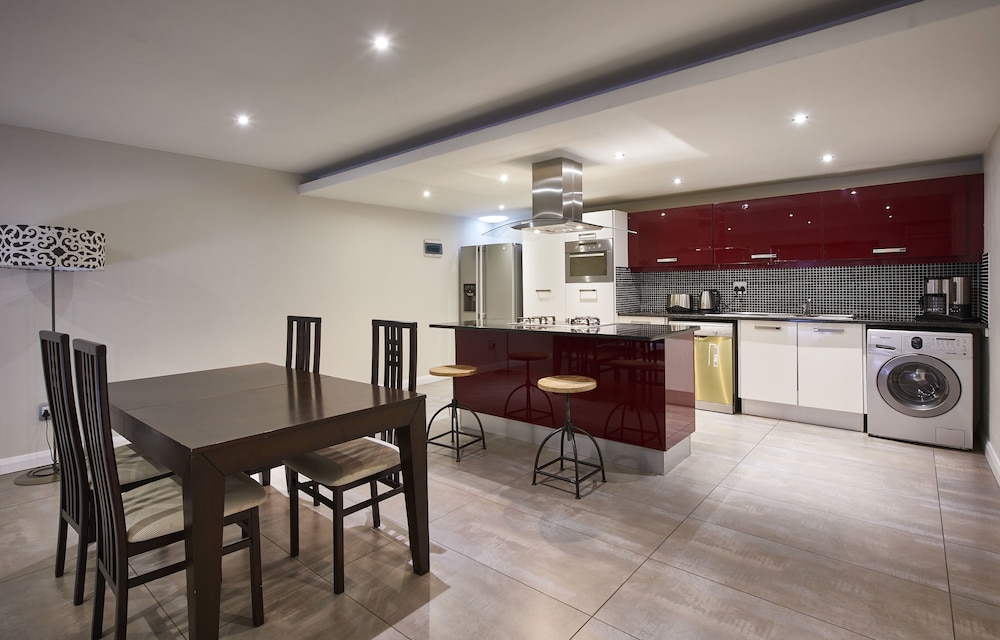 Dynasty Forest Sandown Accommodation 52/69
