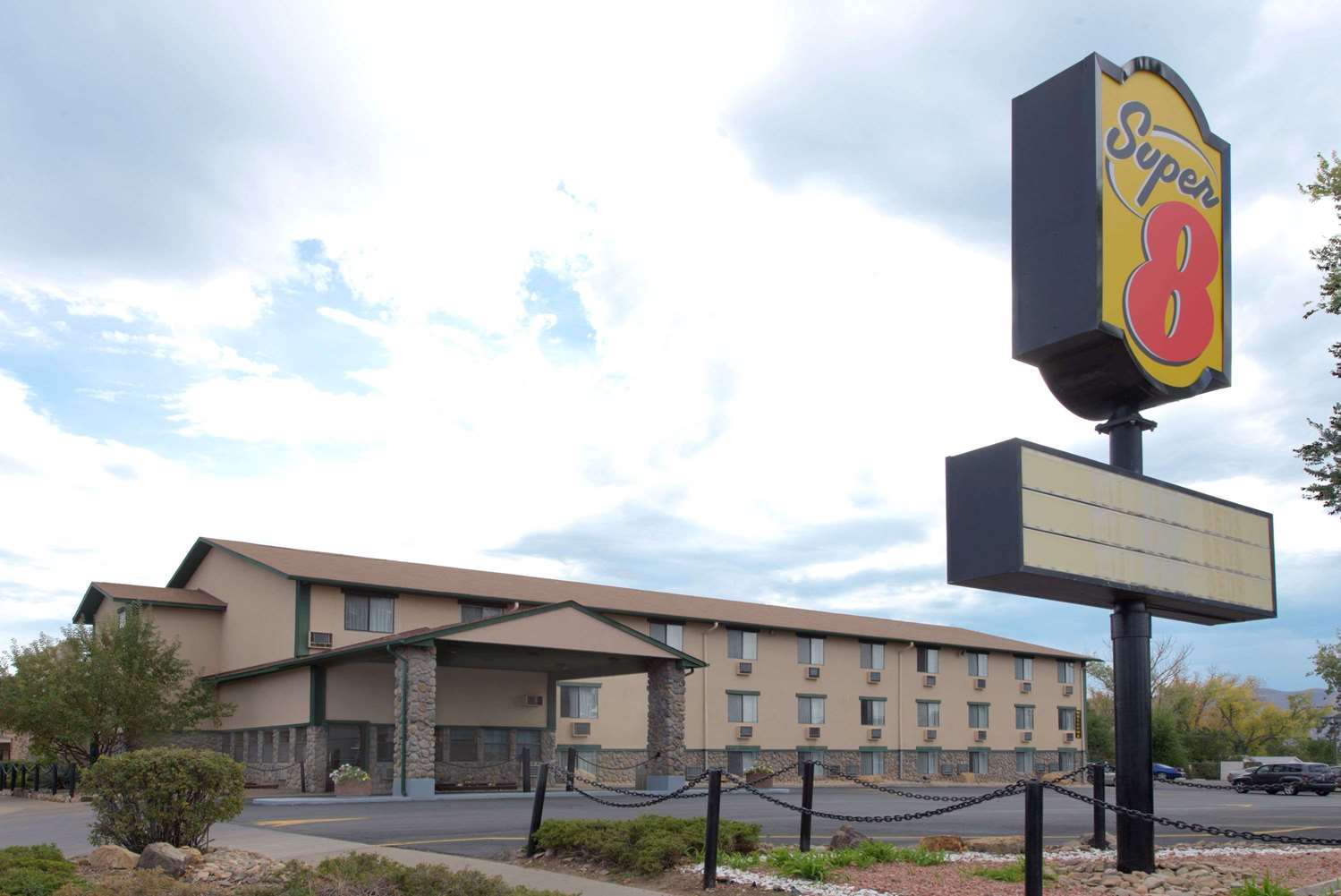 Super 8 by Wyndham Cortez/Mesa Verde Area 5/22