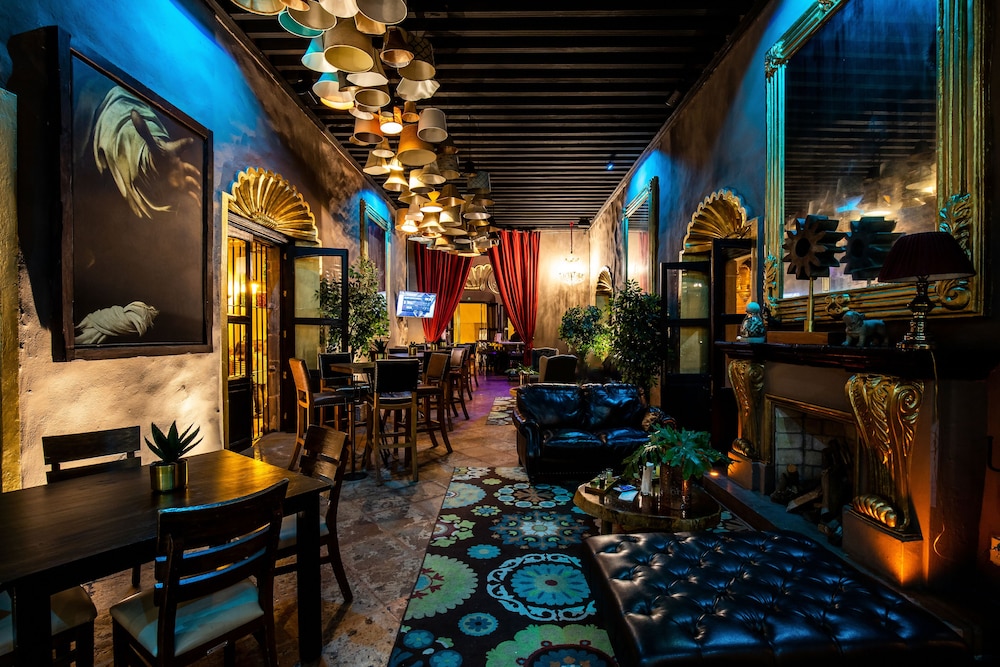 Meson de Santa Rosa Luxury Hotel 59/70