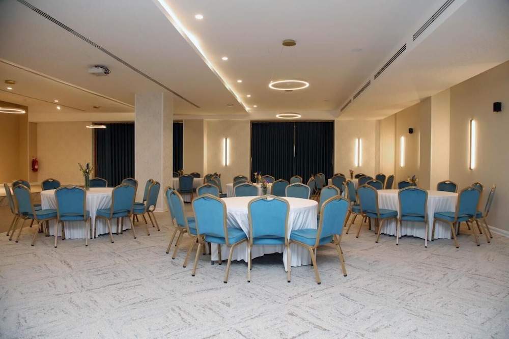 Hotel Golden Tulip Opera 20/23