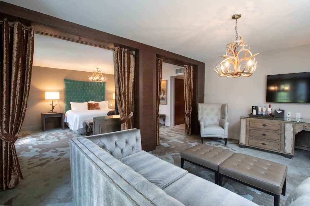 Grand Bohemian Hotel Asheville Autograph Collection 12/41