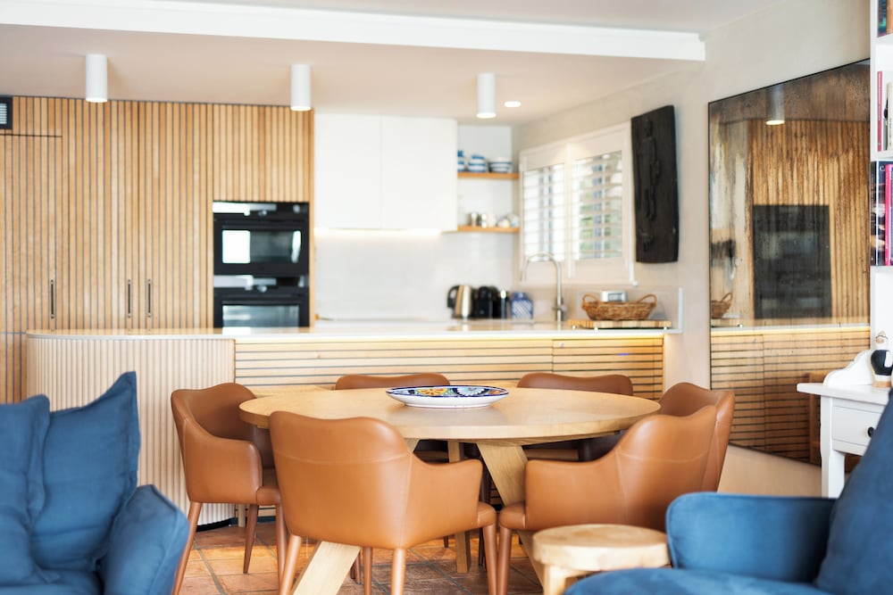 La Mer Apartments 36/50