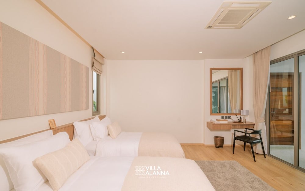 Villa Alanna Phuket 13/58