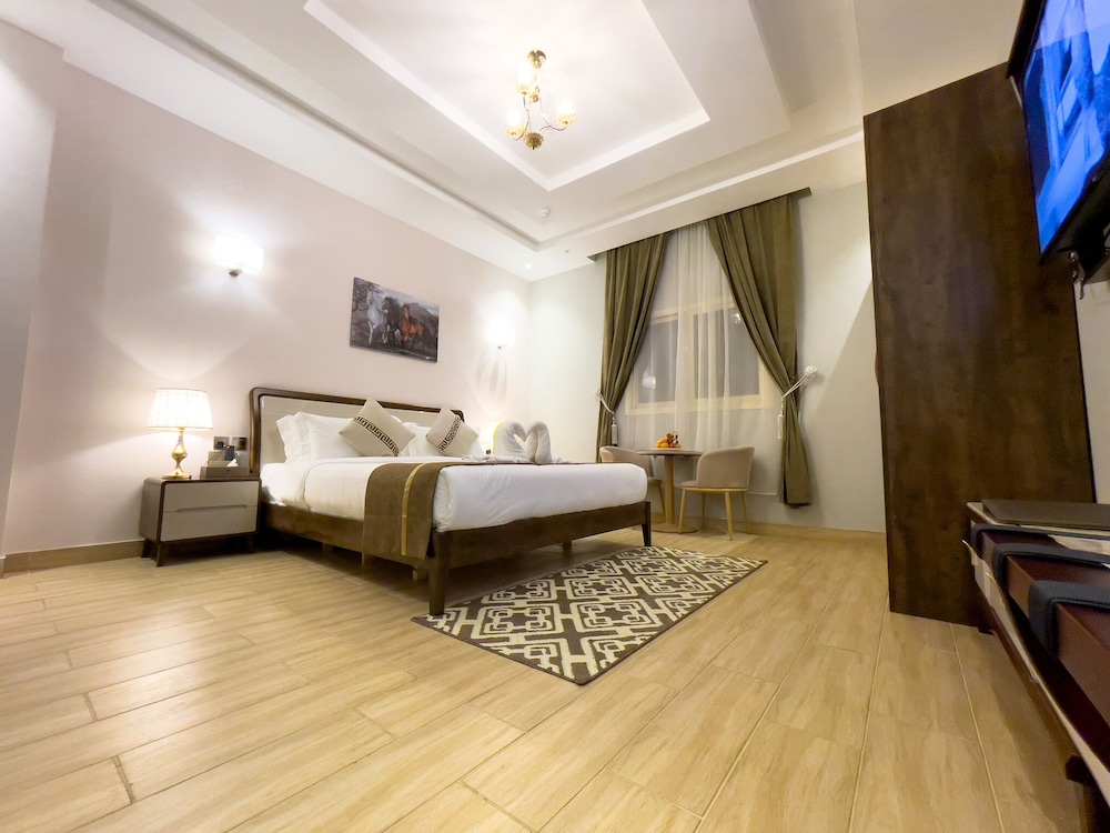 2 BEDROOMS, DELUXE, APARTMENT
