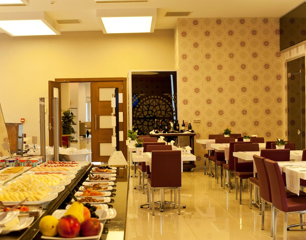 Orty Airport Hotel 47/63