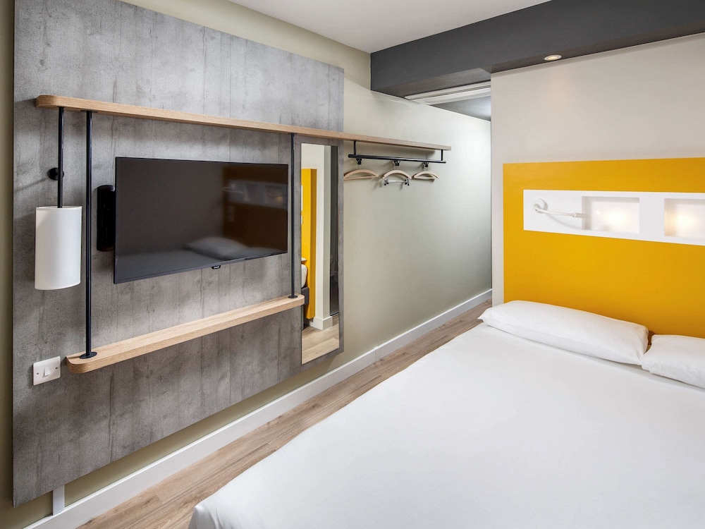 ibis budget Swindon 6/50