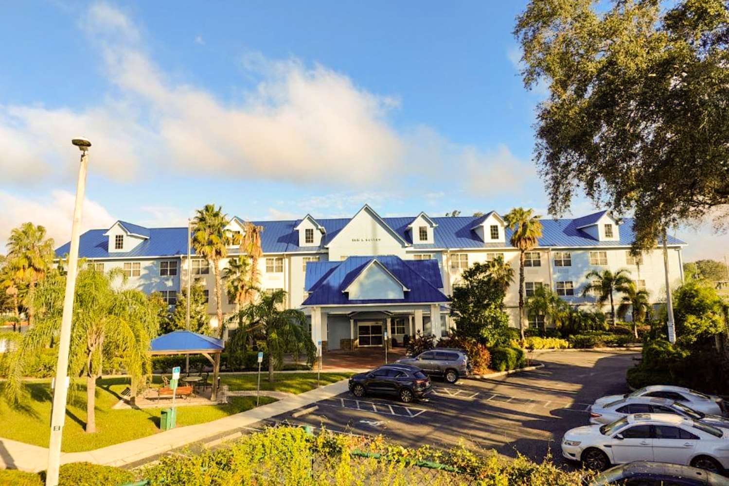 Seffner Inn and Suites 18/18