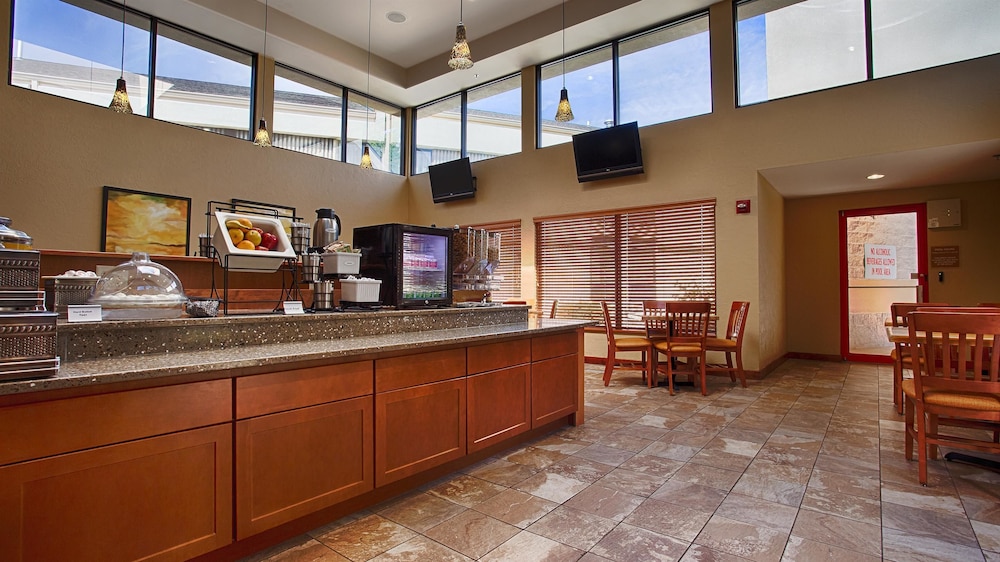 Best Western Plus York Hotel & Conference Center 6/46