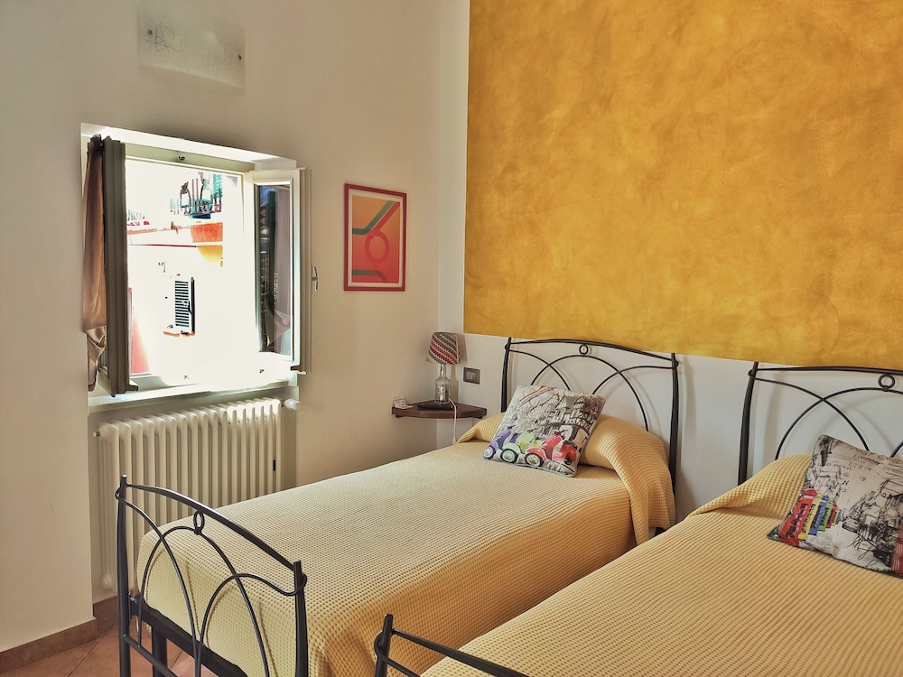 Pietra di Mare Guest House 38/55