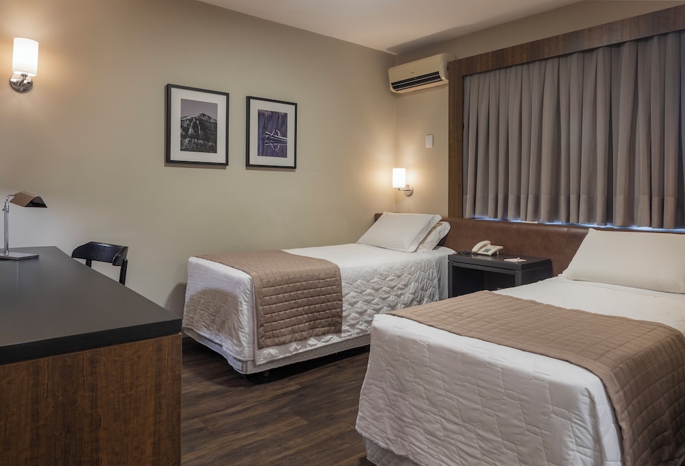EXECUTIVE, TWIN BEDS