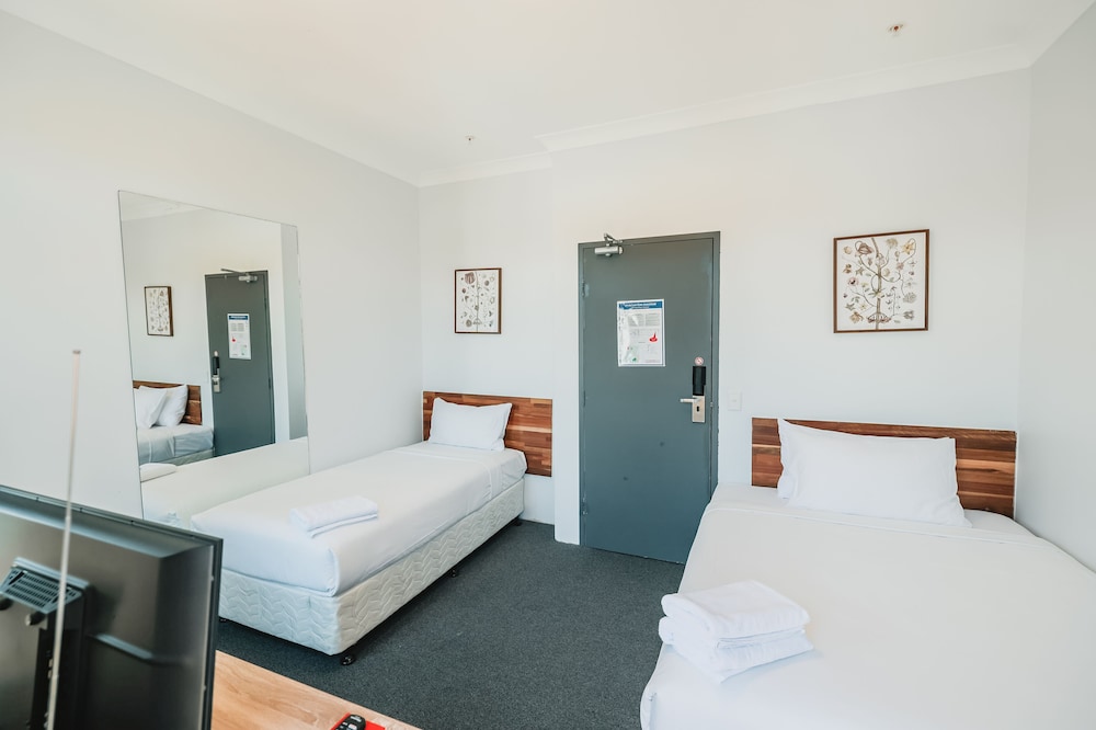 Newtown Cozystays 11/60