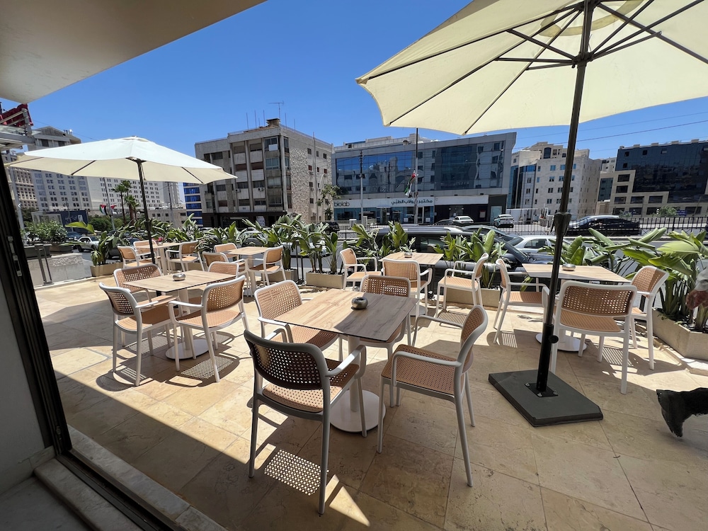 RETAJ HOTEL 38/61