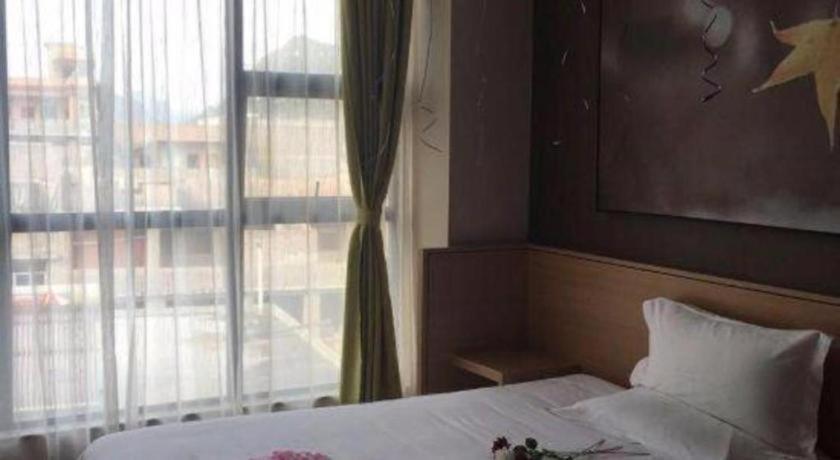 IU Hotel Anshun Huangguoshu Scenic Spot Passenger Center 14/30
