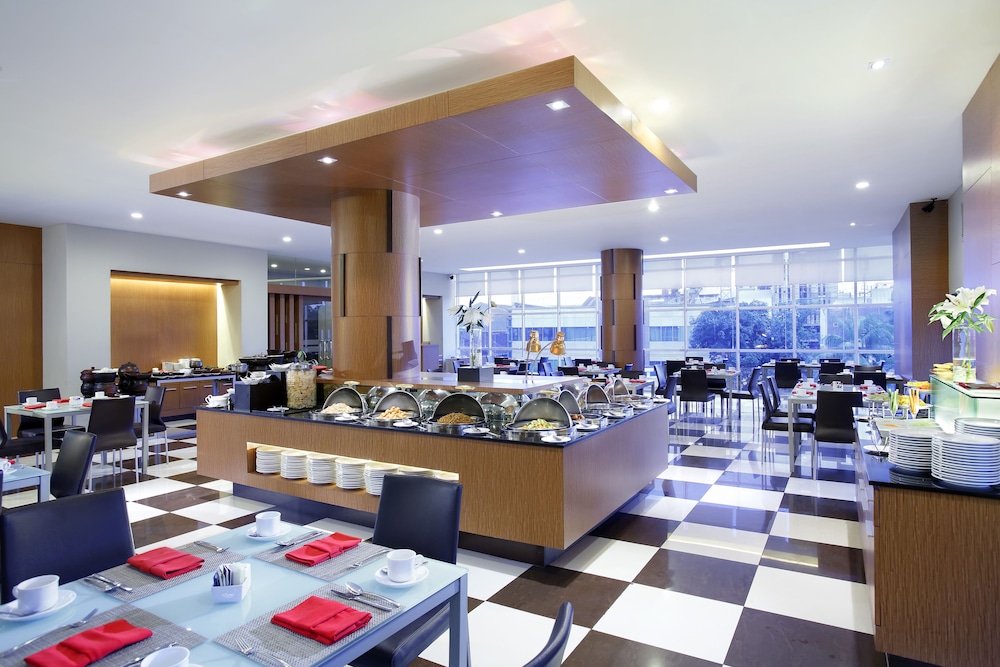 Hotel Santika Makassar 29/37