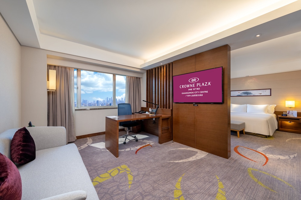 Crowne Plaza City Centre 40/78