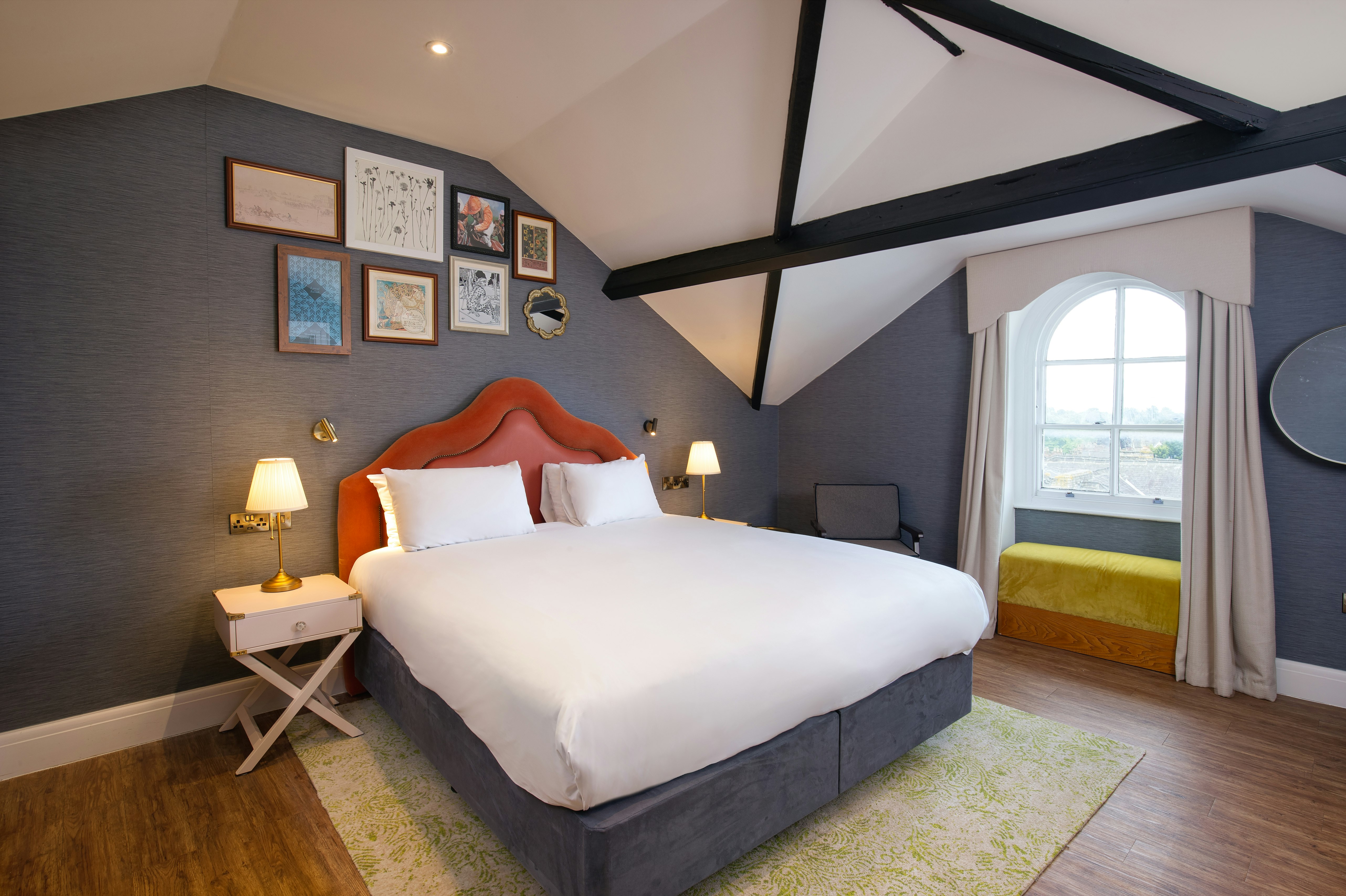 Suite, Attic