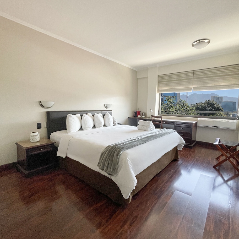 Parque Del Lago Hotel 16/72