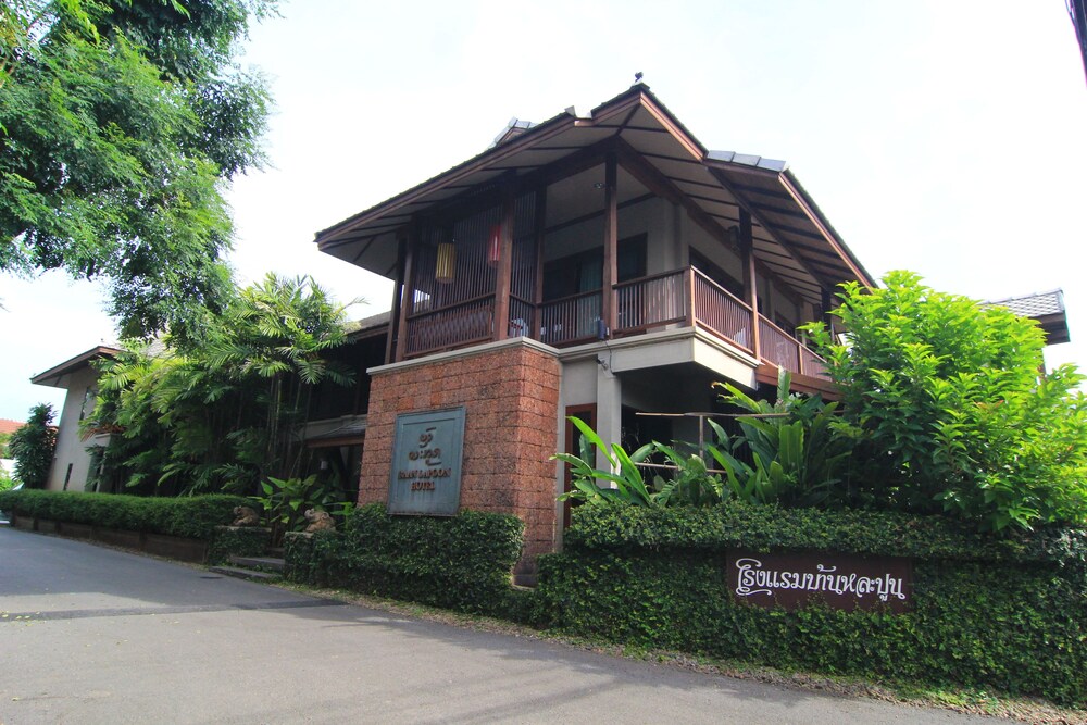 Baan La Poon Hotel 2/21