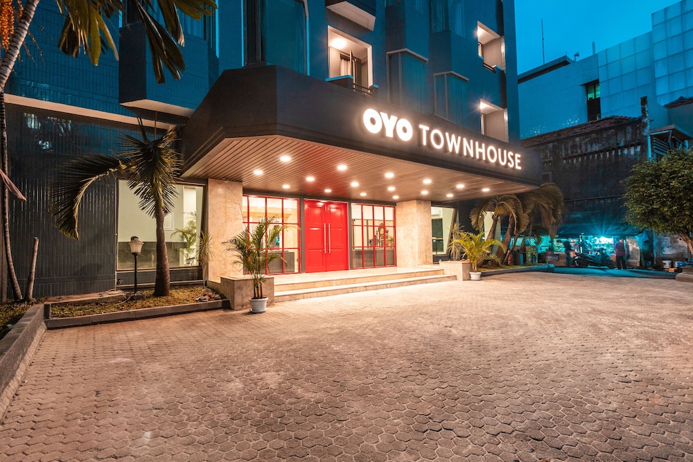 OYO Townhouse 2 Hotel Gunung Sahari 8/67