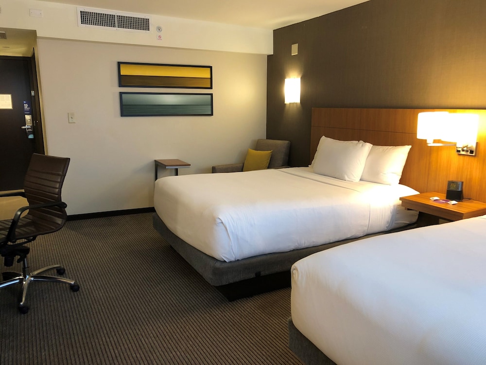 room, 2 queen beds