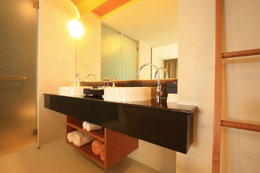 G Hua Hin Resort Mall 77/78