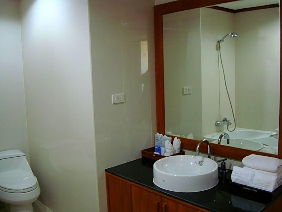Chiangmai Phucome Hotel 43/44