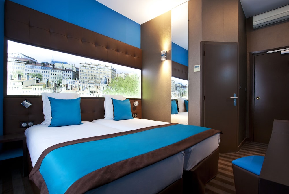 Hotel Des Savoies Lyon 26/47