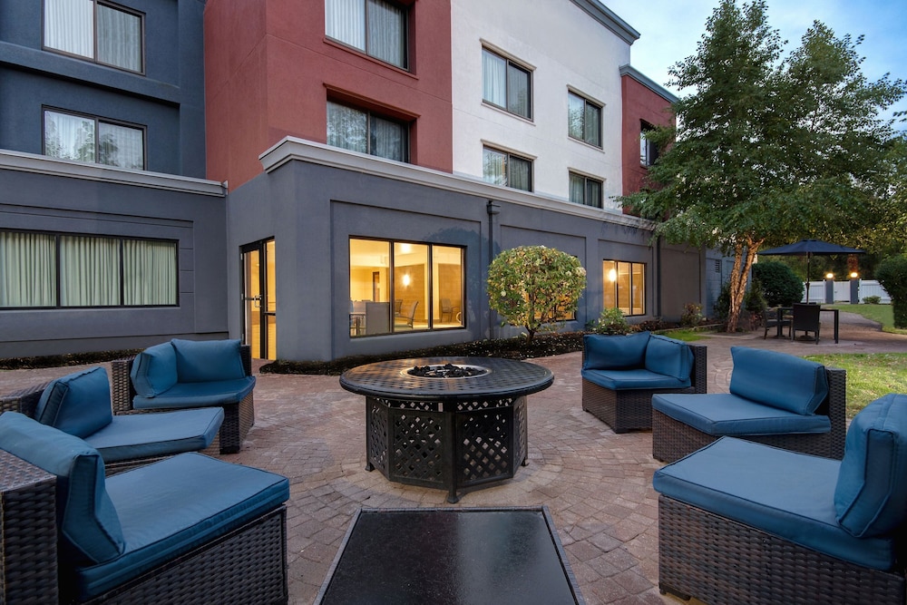 Fairfield Inn Amp Suites By Marriott Rochester West Greece 36/50
