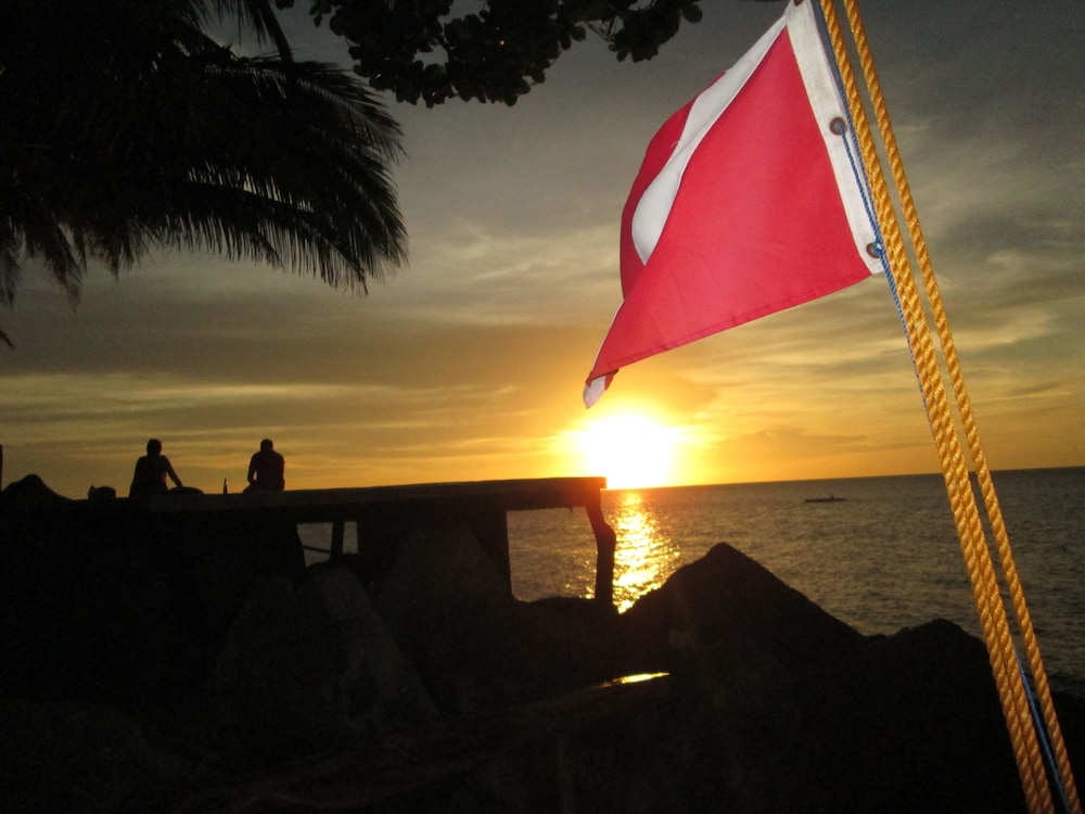 Camiguin Volcan Beach Eco Retreat Dive Resort 54/68