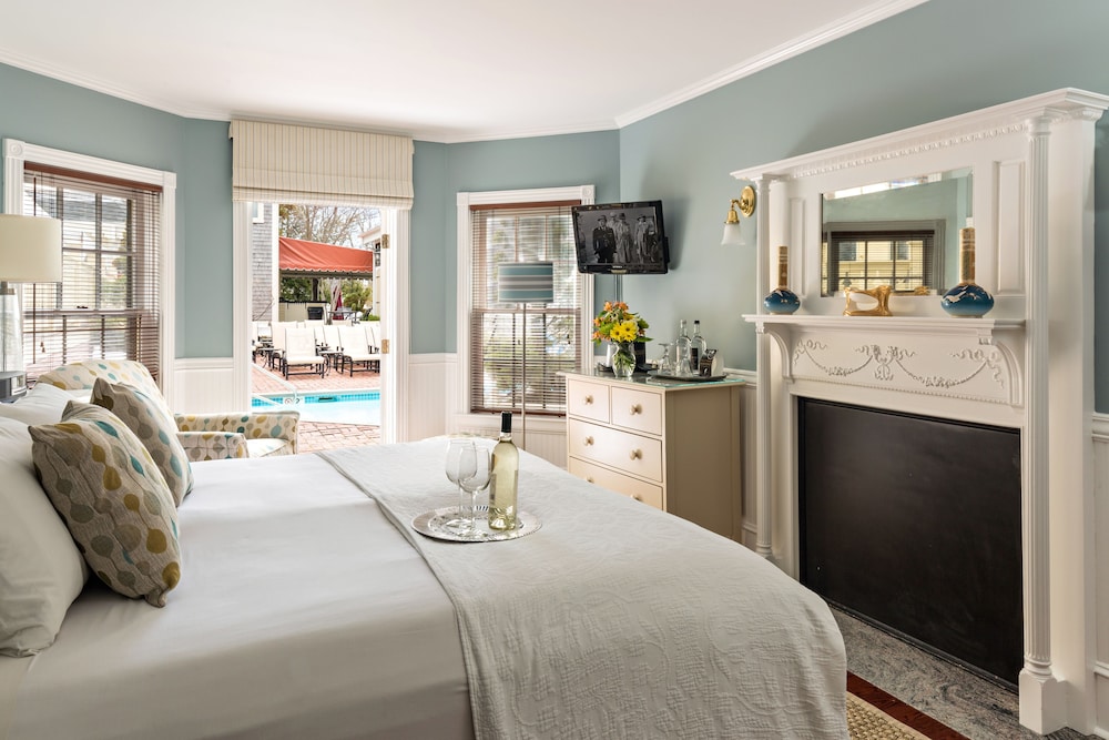 Brass Key Guesthouse - Adults Only 51/67
